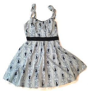 HOT TOPIC ALICE IN WONDERLAND PLUS SIZE DISNEY DRESS SIZE 26